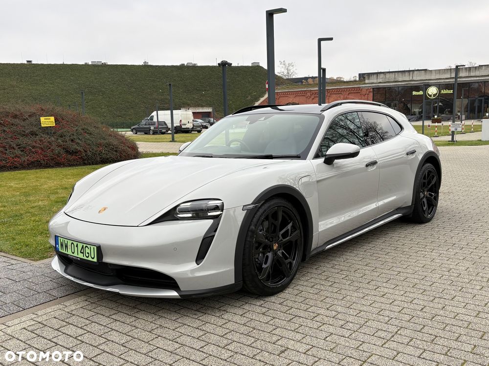 Porsche Taycan 4 - 1