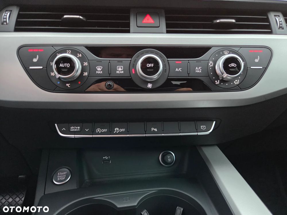 Audi A4 Avant 40 TDI quattro S tronic S line - 29