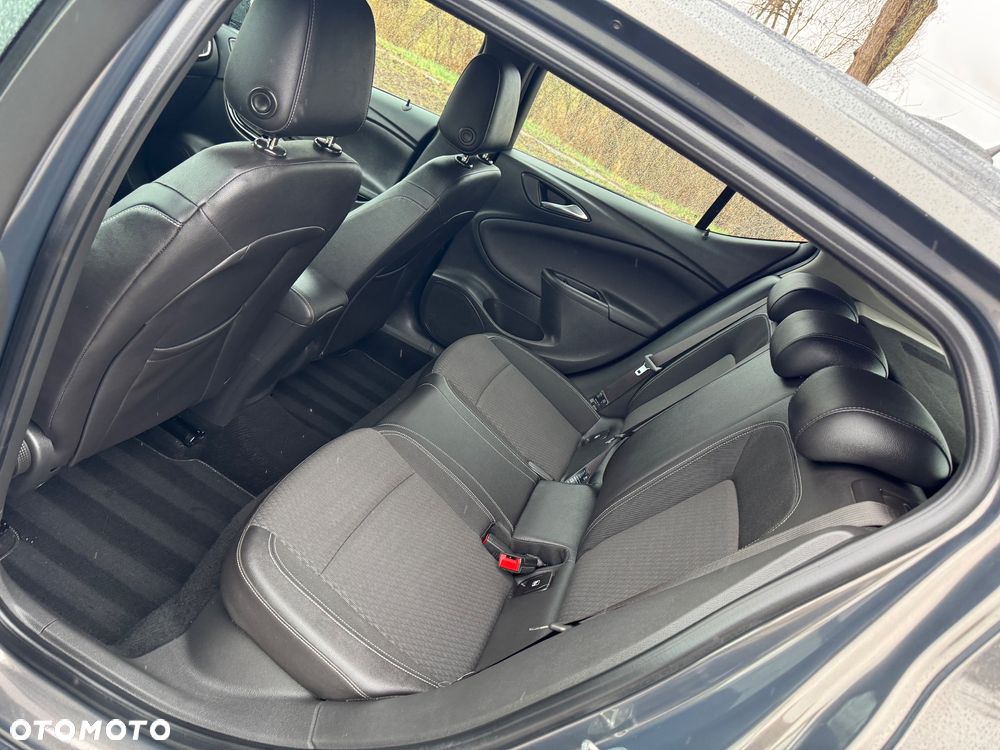 Opel Astra 1.6 CDTI Active - 21