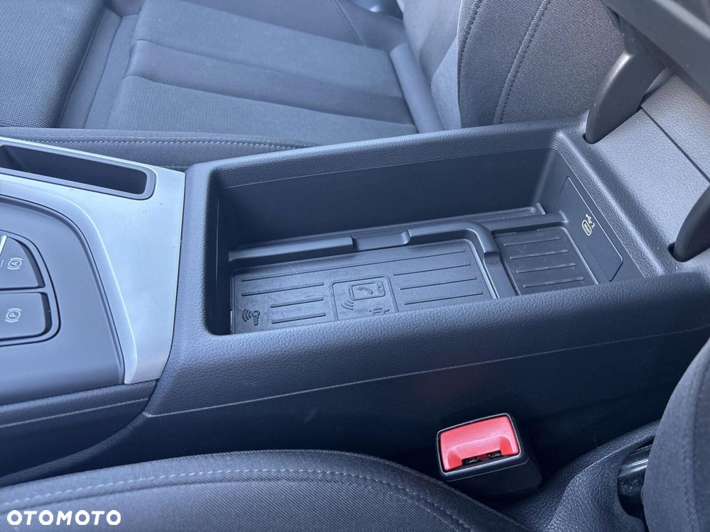 Audi A4 Limousine - 20