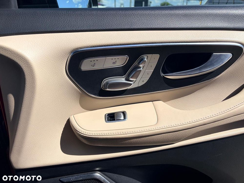 Mercedes-Benz Klasa V 300 d 4-Matic Exclusive 9G-Tronic (d³ugi) - 14