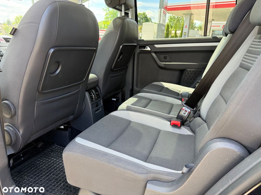 Volkswagen Touran 1.6 TDI DPF DSG Life - 11