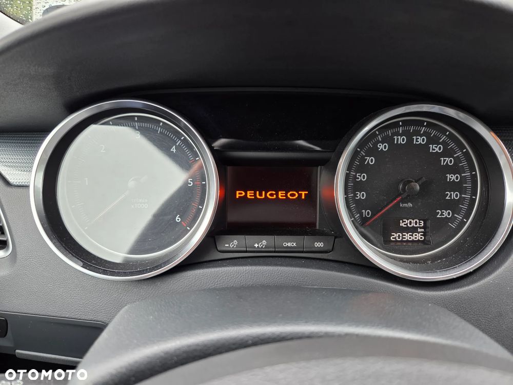 Peugeot 508 HDi FAP 140 Active - 11