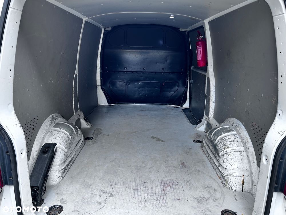 Volkswagen Transporter - 9