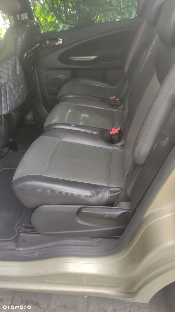 Ford Galaxy 2.0 TDCi Ghia - 4