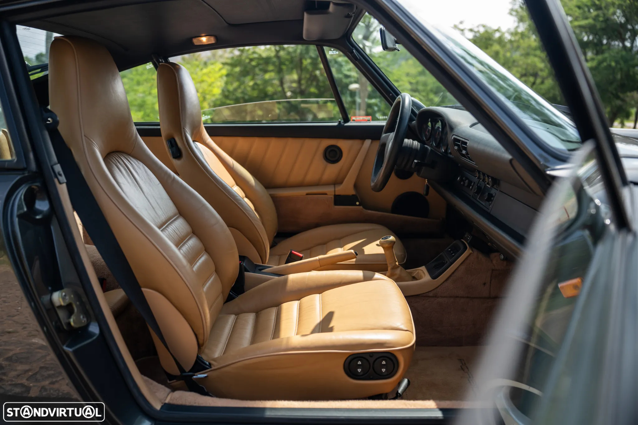 Porsche 911 (964) Coupé 3.6 Carrera 2 - 17