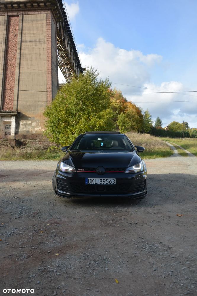 Volkswagen Golf - 19