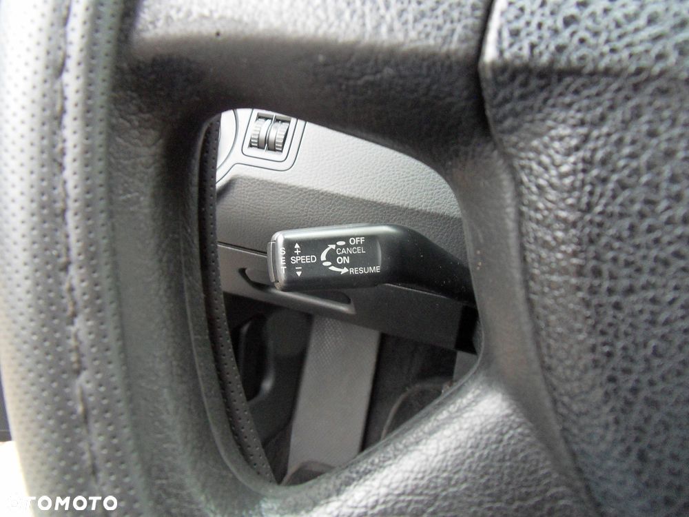 Volkswagen Passat 2.0 Blue TDI SCR Highline - 17