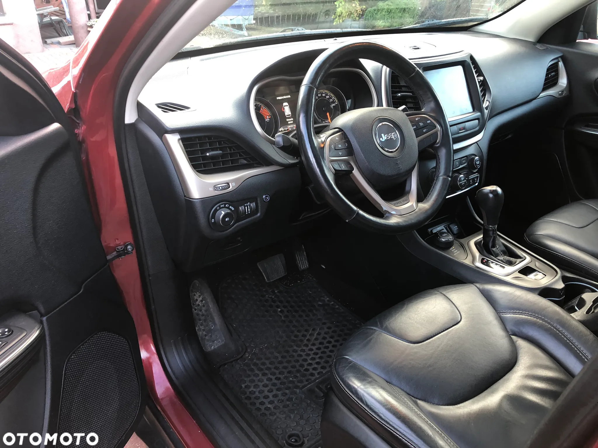 Jeep Cherokee - 15