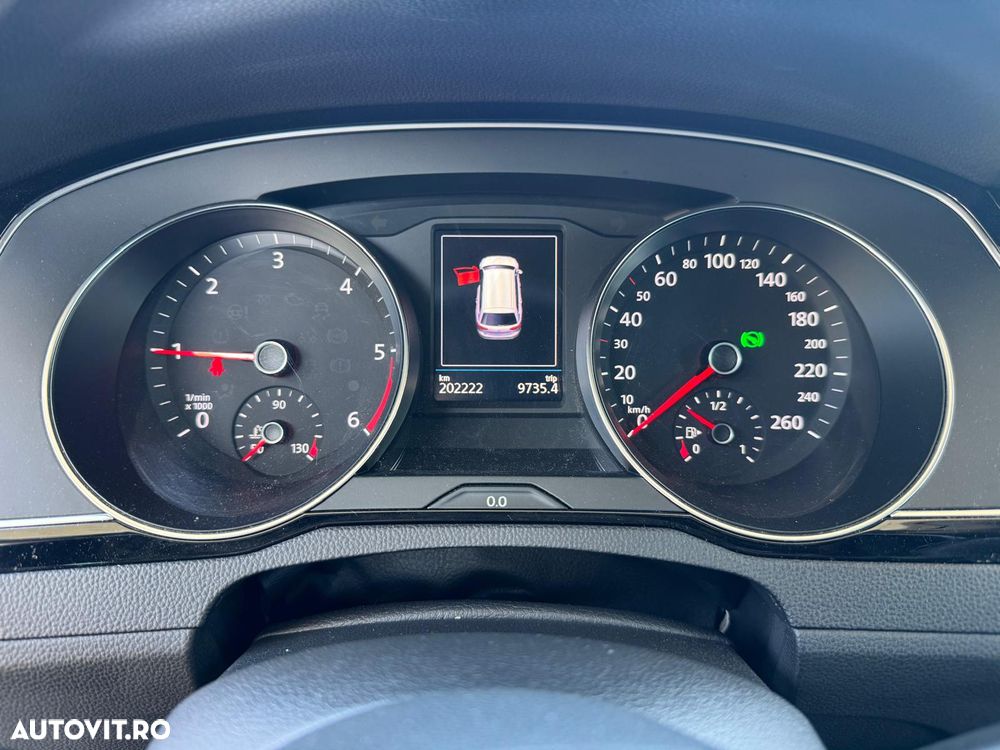Volkswagen Passat 2.0 TDI DSG Comfortline - 19