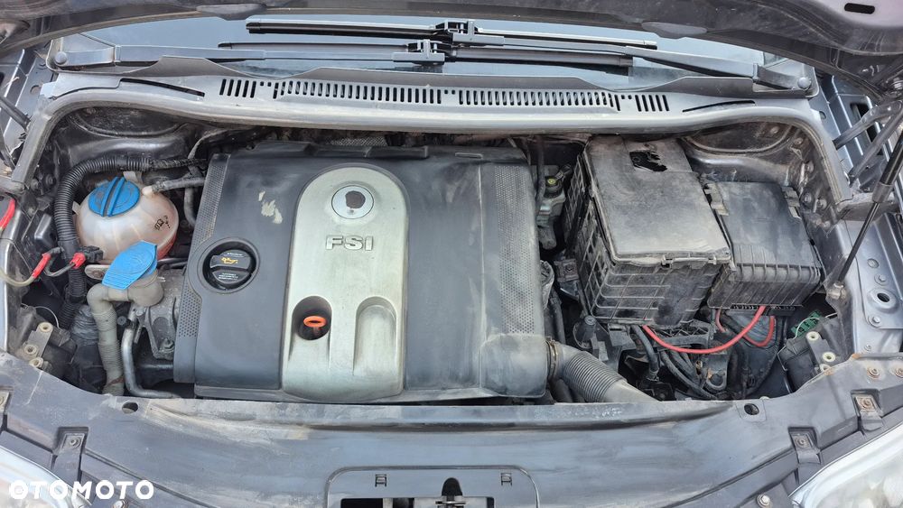 Volkswagen Touran 1.6 FSI - 7