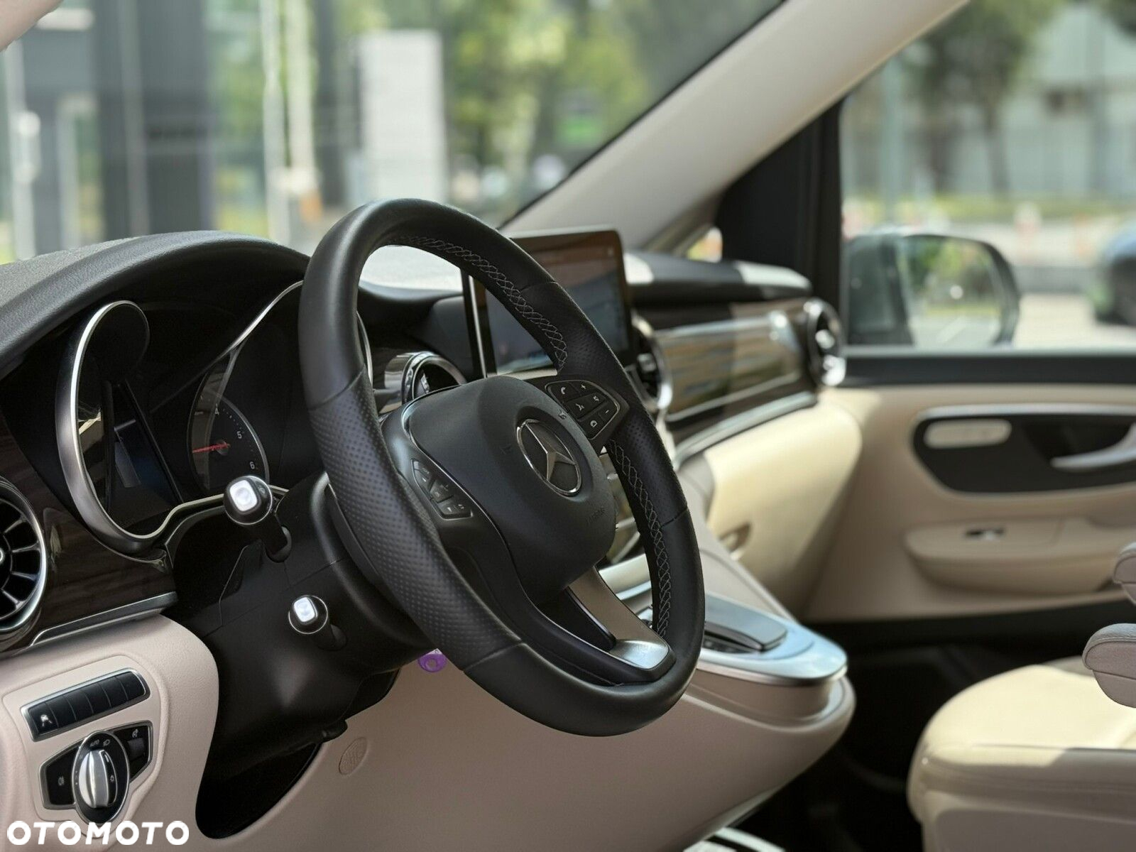 Mercedes-Benz Klasa V 300 d Avantgarde 9G-Tronic (ekstra d³) - 11