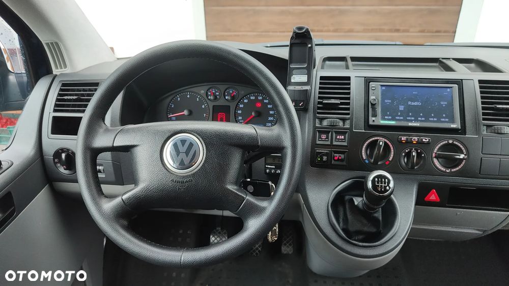Volkswagen Transporter L2H1 - 12
