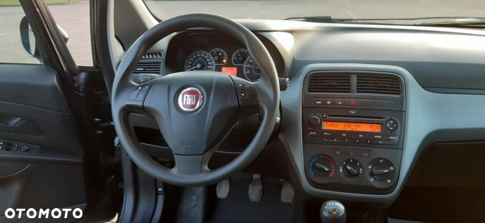 Fiat Grande Punto Actual 1.2 8V Estiva - 20