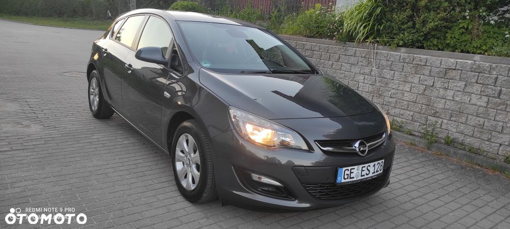 Opel Astra - 1