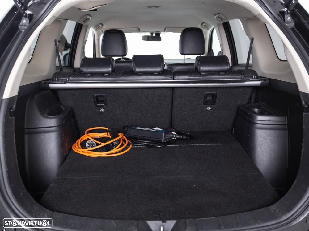 Mitsubishi Outlander - 12