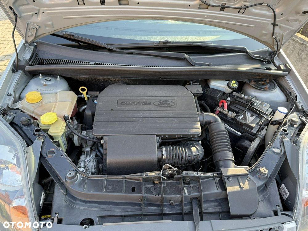 Ford Fiesta 1.3 Ambiente - 11