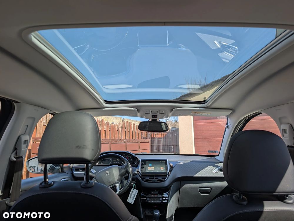 Peugeot 2008 1.2 Pure Tech Allure S&S EAT6 - 8