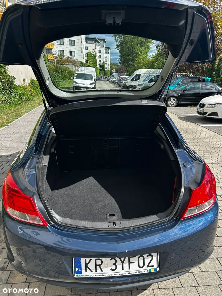 Opel Insignia 1.8 - 16