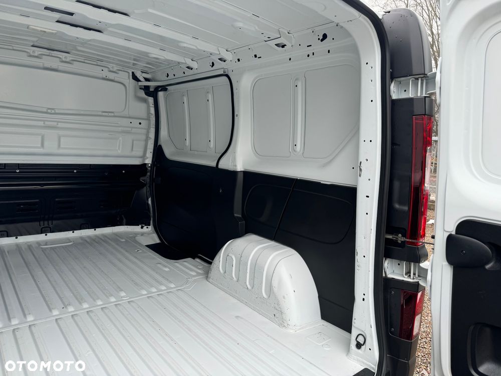 Renault Trafic - 12