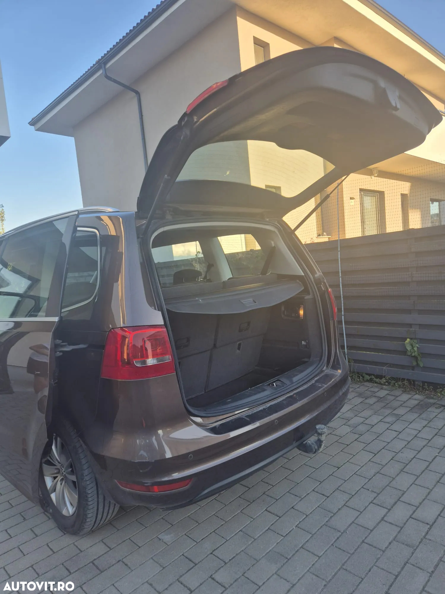 Volkswagen Sharan 2.0 TDI 4MOTION BlueMotion Technology Comfortline - 4