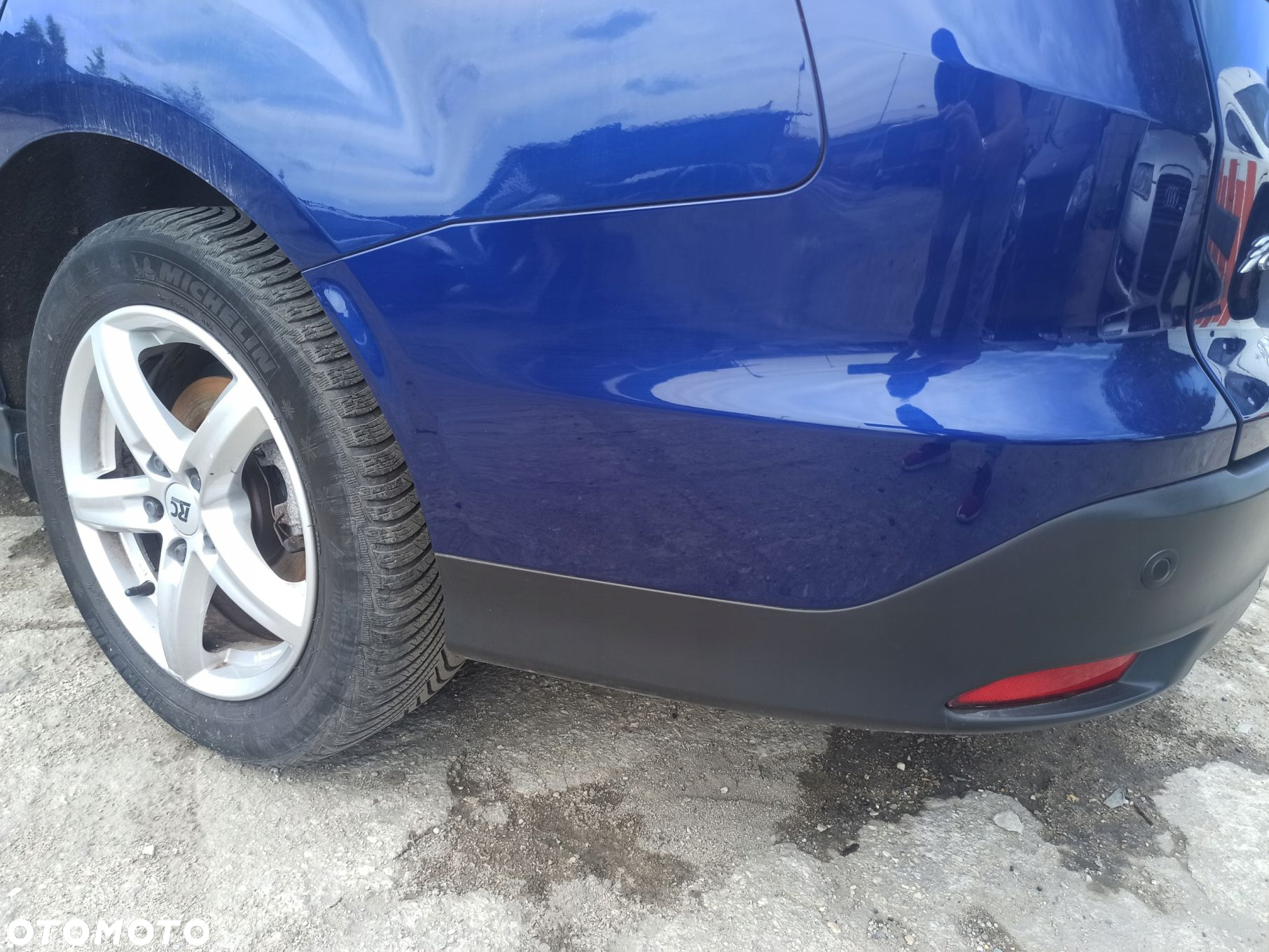 Zderzak tył tylny FORD FOCUS MK3 KOMBI kolor 1D PDC czujniki parkowania - 3