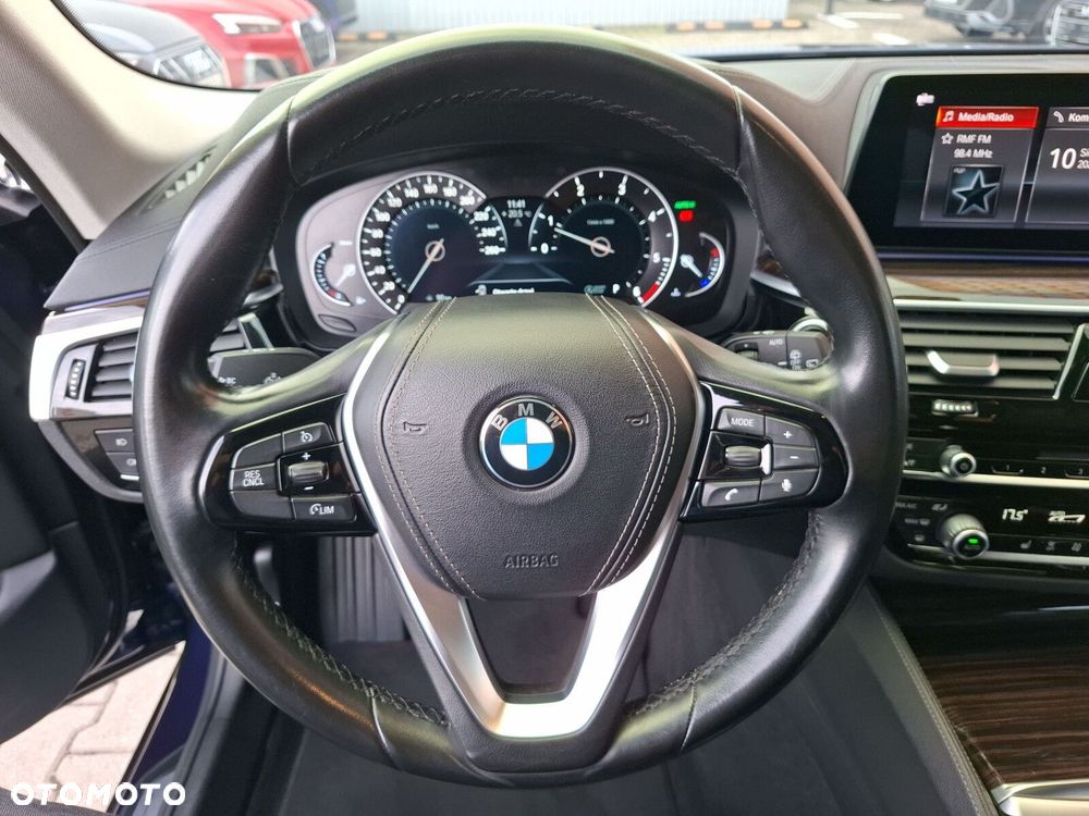 BMW Seria 5 520d xDrive Luxury Line sport - 16