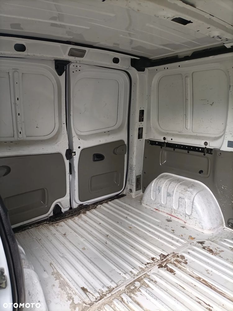 Opel Vivaro - 10