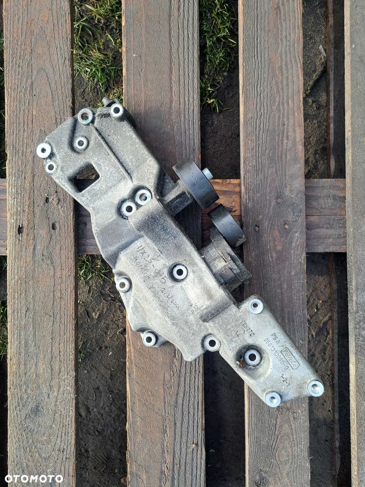 Mocowanie, łapa, podstawa alternatora Ford Mondeo Mk4 2.2 TDCi 200KM - 1