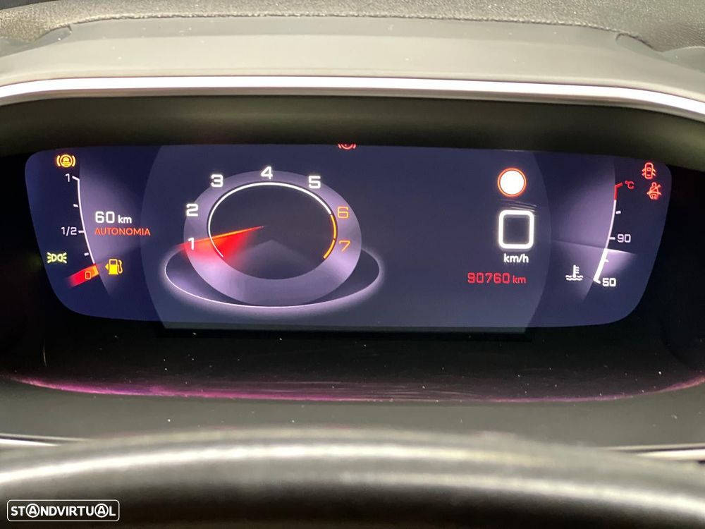 Peugeot 2008 1.2 PureTech Allure — fotografia 10