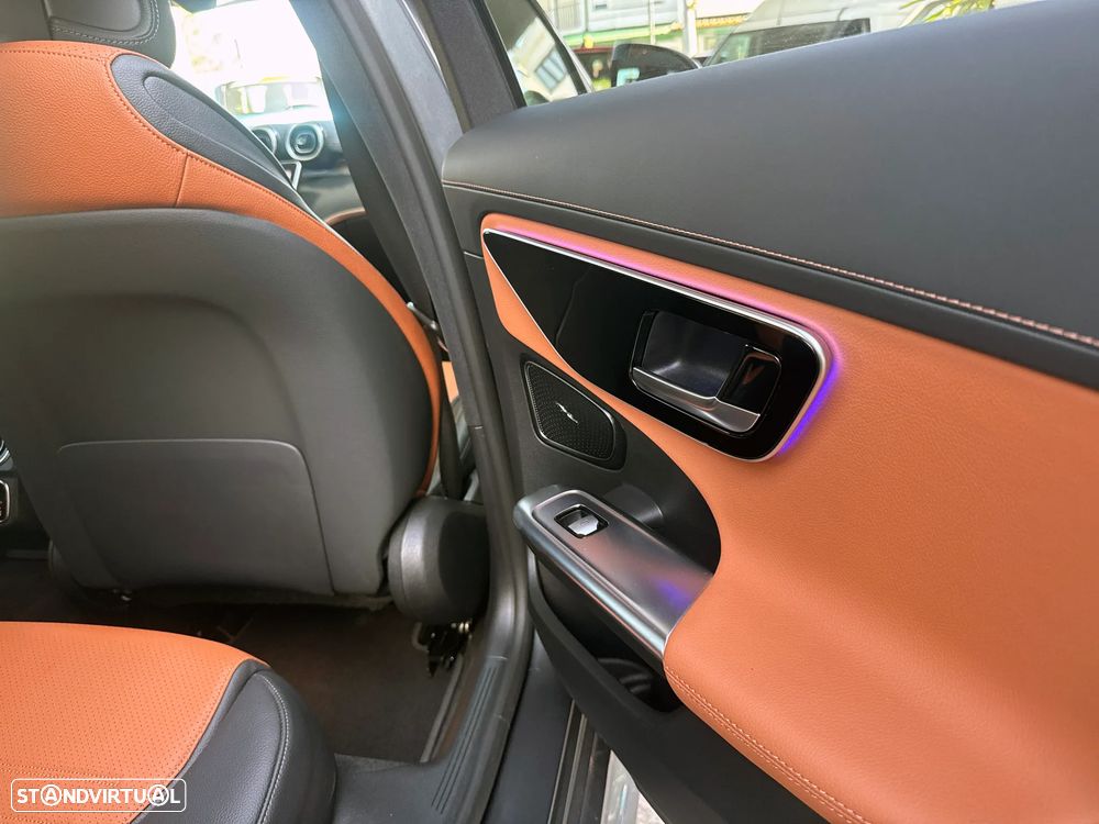 Mercedes-Benz C 300 e AMG Line - 46