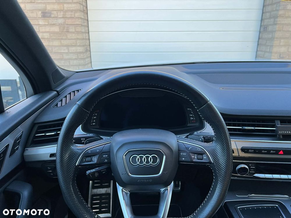 Audi Q7 - 17