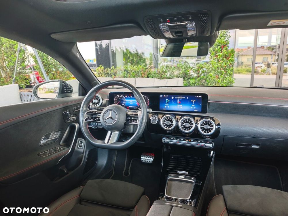Mercedes-Benz CLA 200 mHEV AMG Line 7G-DCT - 15