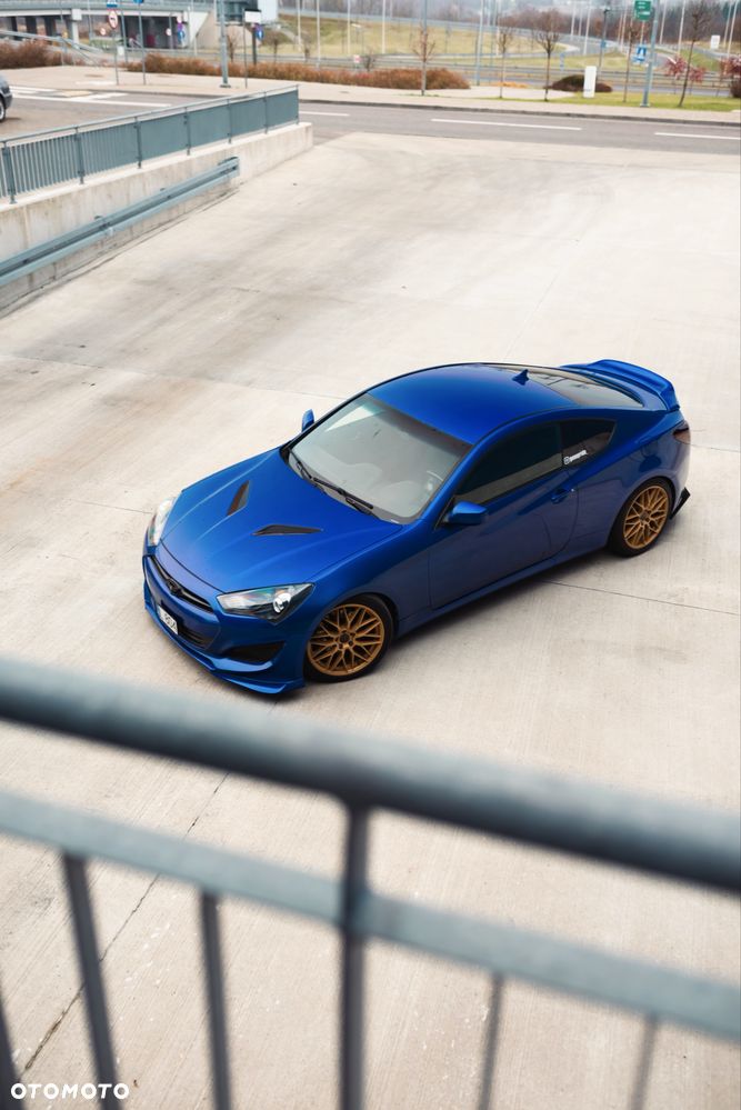 Hyundai Genesis Coupe - 1