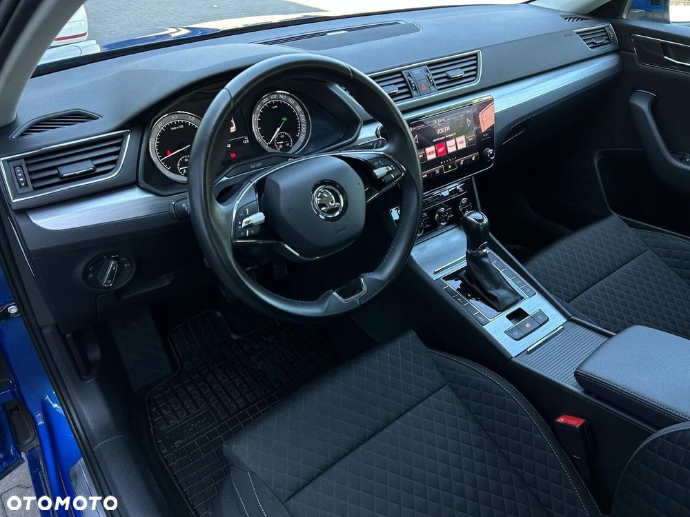 Skoda Superb 2.0 TSI Ambition DSG - 8
