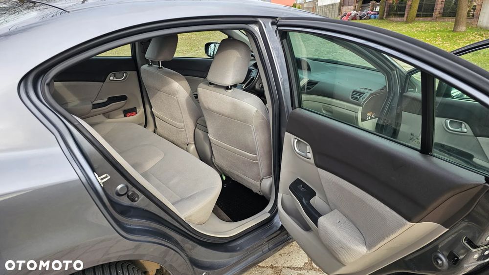 Honda Civic 1.8 Executive - 9