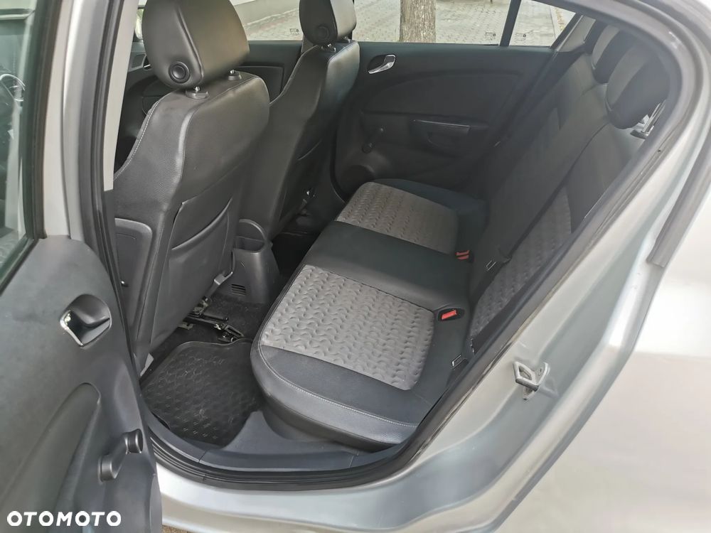 Opel Corsa 1.4 16V Cosmo - 7