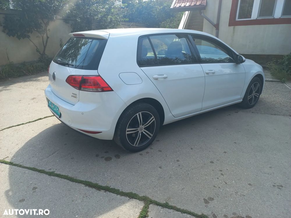 Volkswagen Golf - 4
