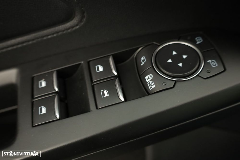 Ford Focus 1.0 EcoBoost Active - 19
