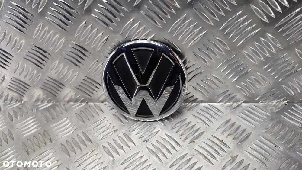 VW TOUAREG 7P 10-18R EMBLEMAT ZNACZEK LOGO KLAPY TYL 7P6853630 A - 1