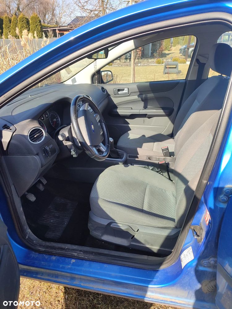 Ford Focus Trend - 11