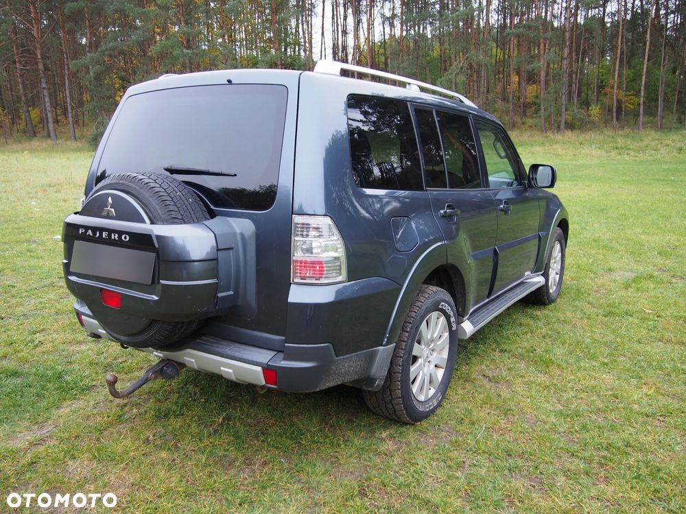 Mitsubishi Pajero 3.2 DI-D Automatik Intense - 6