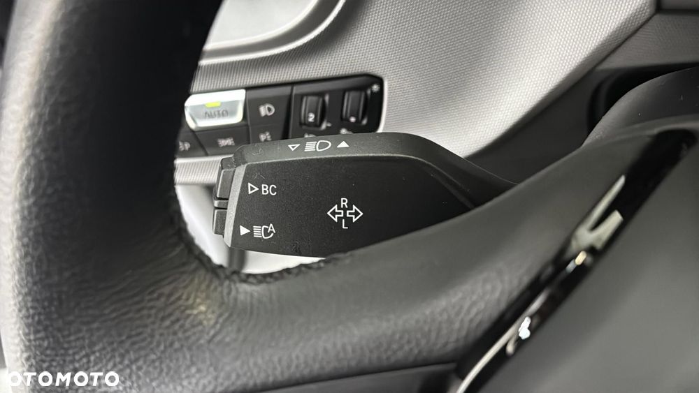 BMW Seria 1 118i Advantage - 26