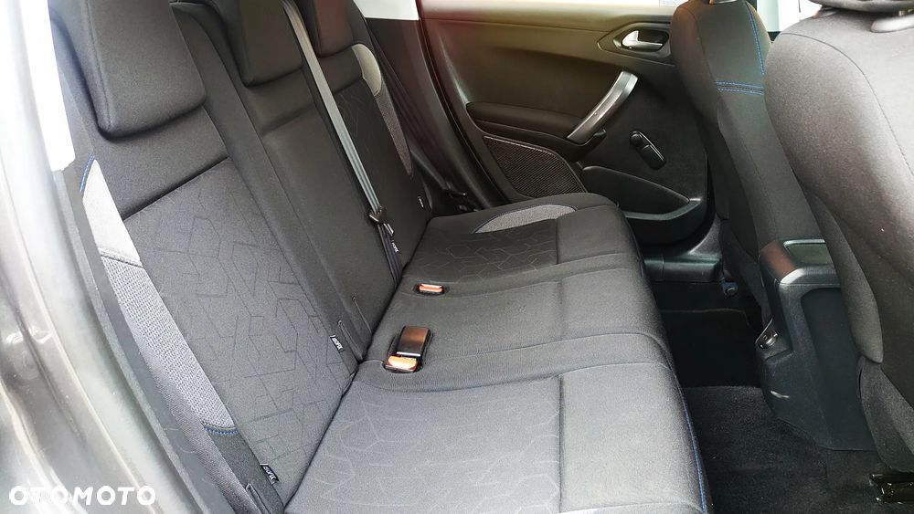 Peugeot 2008 1.2 Pure Tech Style - 11