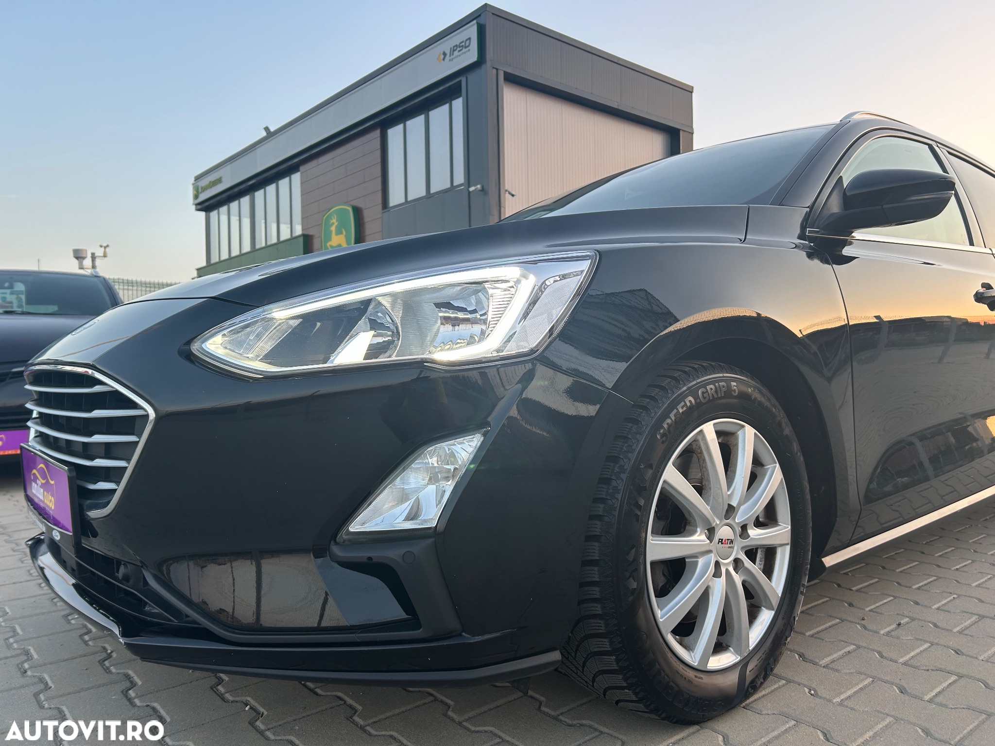 Ford Focus - 11