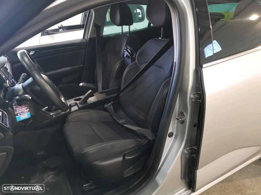 Renault Mégane 1.5 Blue dCi Limited - 4