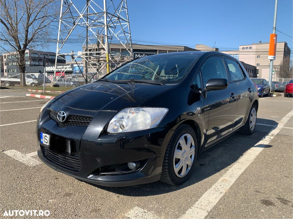 Toyota Auris 1.4 D-4D Luna - 1