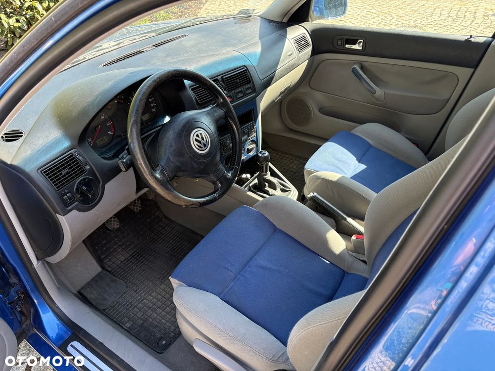 Volkswagen Golf - 5