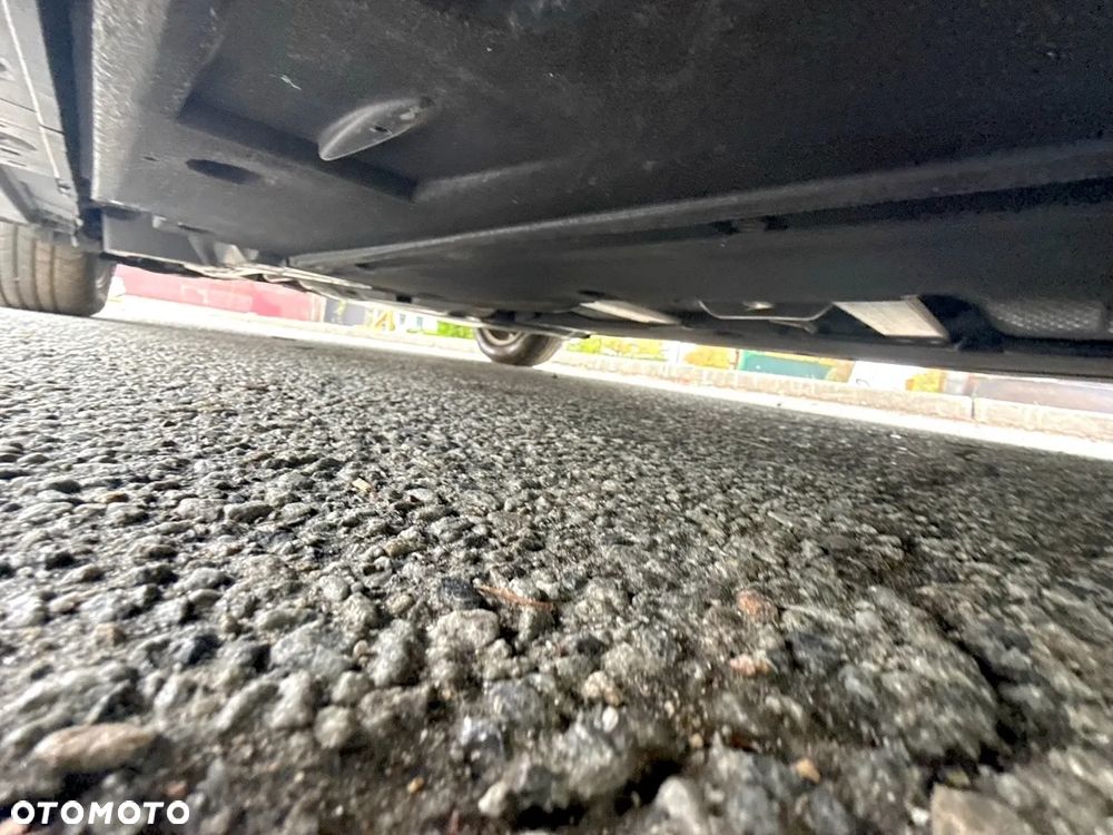 Toyota Prius 1.8 Hybrid Executive - 23