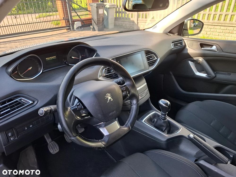 Peugeot 308 - 13